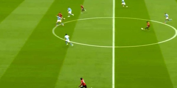 曼联续约低迷魔咒！阿莫林不满4000万边锋表现，业余传球选择被批