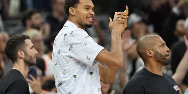 Shams：文班亚马将在对阵雷霆的NBA杯半决赛中复出