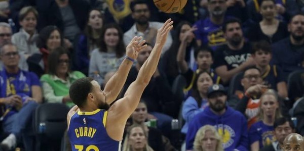 晚安！库里26秒准绝杀救勇士 砍31+7+7遭使绊险受伤