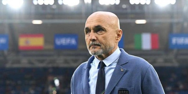 意甲强制首发U19？斯帕莱蒂抄中超作业，意大利足球真要看齐国