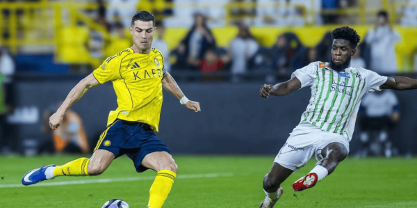 官方终于低头！C罗阿拉冠6球正式计入， 967球创历史新纪录！