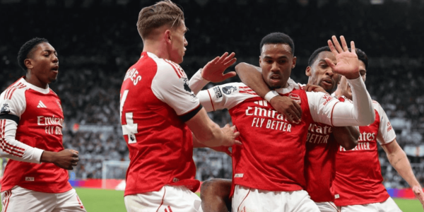 一场2-1踢出神剧情，补时绝杀太刺激，阿森纳升到第2，只落后2分