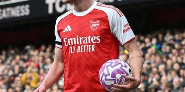 C罗迷弟双响难救主，铁卫破631天进球荒，阿森纳3-2险胜切尔西