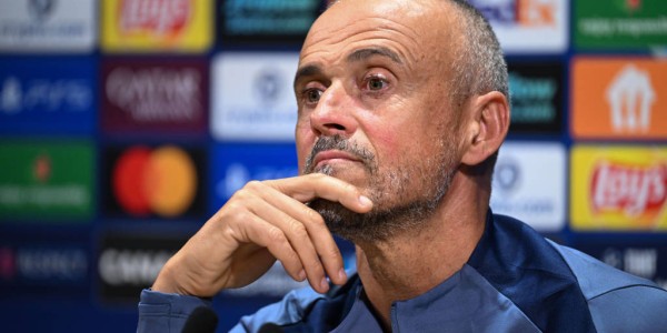 恩里克荣获克鲁伊夫奖：四冠荣耀背后的战术与故事