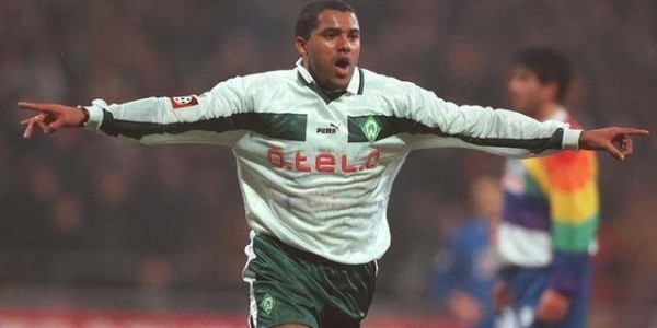 活在罗纳尔多阴影之下，还被国际足联刻意针对，德甲金靴太悲催