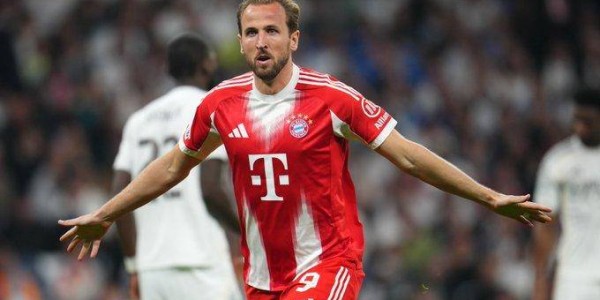 欧冠一场2-1！德甲霸主攻破伯纳乌，拜仁占先机，皇马没有退路