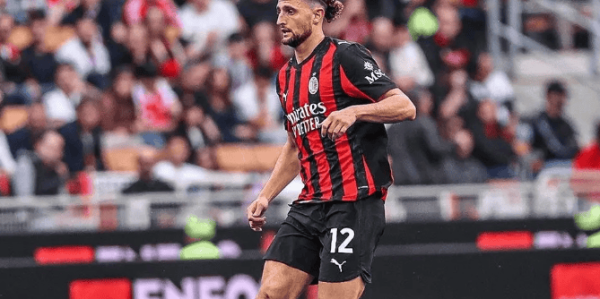 崩盘！AC米兰0-3遭羞辱，尤文神换人1-0绝杀，意甲欧冠名额只剩厮杀