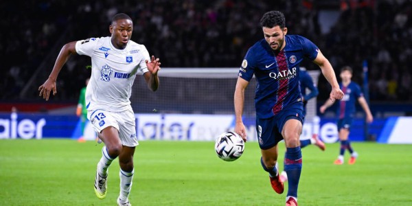 法甲-巴尔科拉失单刀 巴黎两中卫破门2-0欧塞尔重返榜首