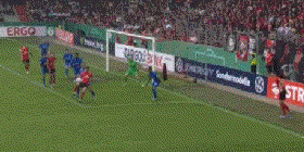 4-0，55岁前曼联主帅滕哈赫发威：率德甲劲旅大捷 迎德国杯开门红