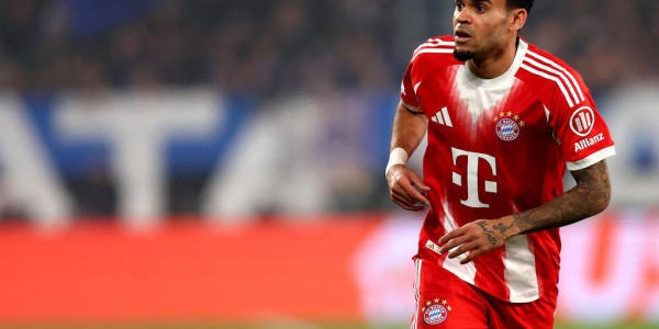 德甲-迪亚斯扳平+染红杰克逊直红 九人拜仁1-1勒沃库森