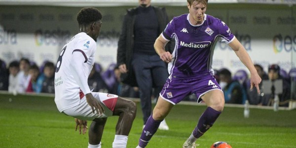 佛罗伦萨主场1-3负于科莫，紫百合止步意大利杯八强，全力冲刺意甲保级