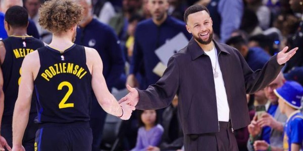 曝库里预计对阵火箭复出 因膝伤已缺席超两个月