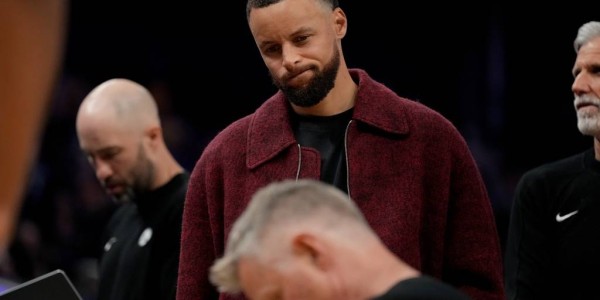 曝库里训练强度提升 有望在三月底重返赛场