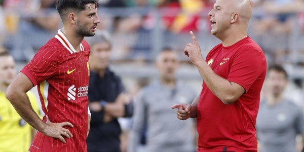 利物浦退到墙角，切尔西严阵以待，杯赛专家马雷斯卡还需长跑王斯洛特认证？