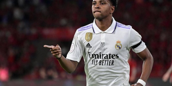 罗德里戈的伯纳乌生存法则：天赋与忠诚的价值博弈