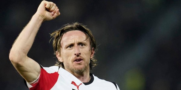 意甲最新积分榜更新：AC米兰客场2-1胜出，争冠形势明朗