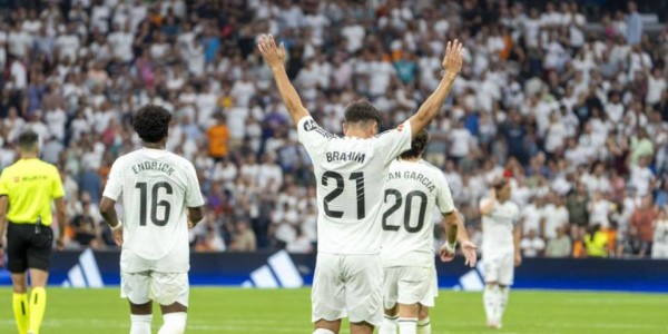 足坛冷门一夜！皇马主场战平赫罗纳，罗马大胜比萨，西汉姆联取得关键胜利