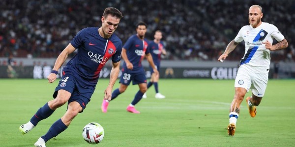 法甲巅峰战：巴黎圣日耳曼迎战斯特拉斯堡，榜首之争一触即发