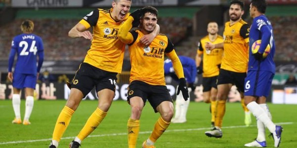 德甲保级队VS争冠劲旅：奥格斯堡主场死磕莱红牛，谁能笑到最后？