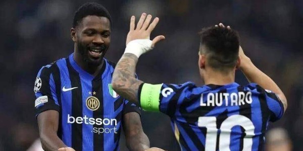 意甲第二轮炸锅了！升班马克雷莫内塞补时绝杀，国际米兰1-2惨遭逆转