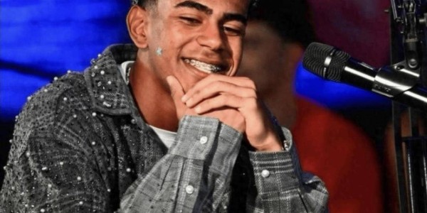 联赛提前7轮无缘冠军，欧冠却2-0领先！这支球队堪称欧洲最魔幻