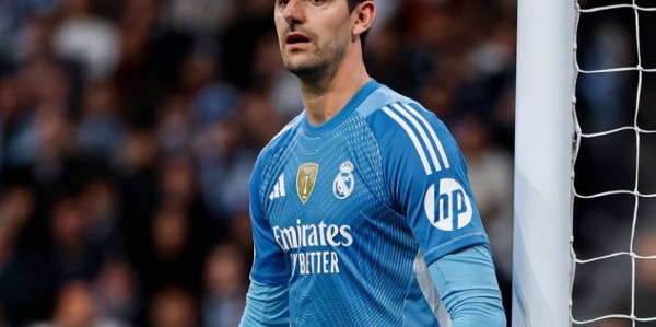 凌晨4点西甲19亿德比战！姆巴佩回归4大前锋对决皇马换门