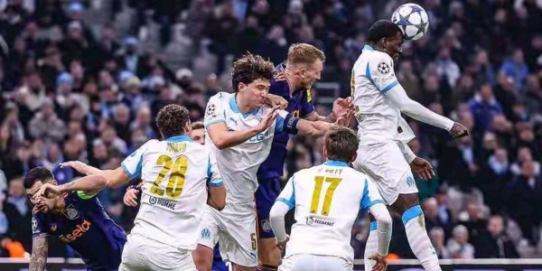 韧性铸就辉煌逆转：奥巴梅扬连中两元助马赛主场逆转纽卡斯尔