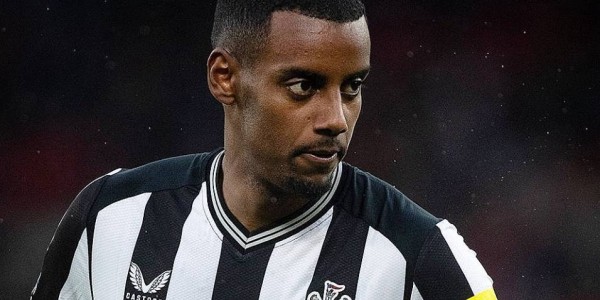 埃基蒂克2场造3球，纽卡斯尔坚持要价1.5亿镑，伊萨克还值得买吗