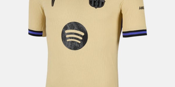 巴萨被迫穿着上赛季第三球衣开启2025/26赛季西甲联赛