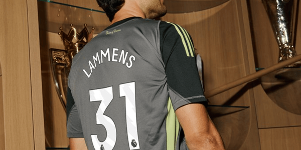 拉门斯穿曼联31号球衣原因曝光，致敬前辈！经纪人长相让球迷爆笑