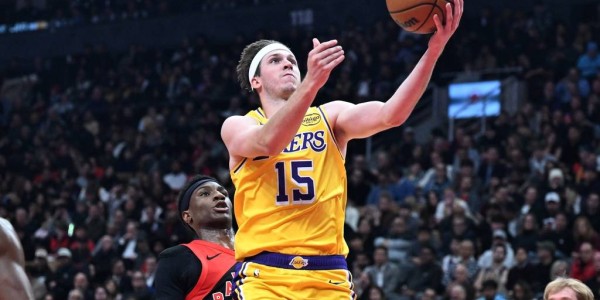 湖人计划给里夫斯5年2.4亿顶薪合同 同时追求字母哥