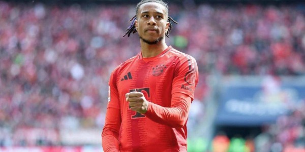 拜仁两边锋表现精彩差点撕碎皇马，边路速度技术成胜负关键让利物浦后悔卖人结果丢失冲击力