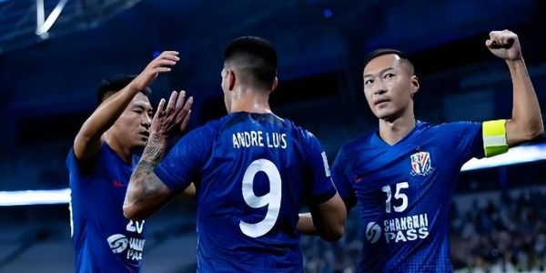 刘诚宇和杨皓宇携手转会去德甲多特蒙德留洋，新东家承诺给他主力，首秀将踢拜仁