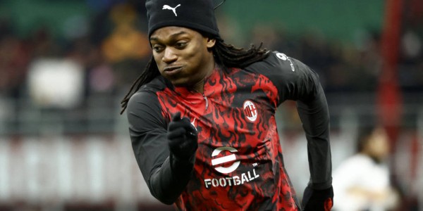 意甲焦点战：奇克破门，莫德里奇绝杀，AC米兰2-1逆转比萨