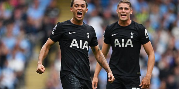 英超战术复盘-热刺是怎么赢的曼城？长传破解高位逼抢