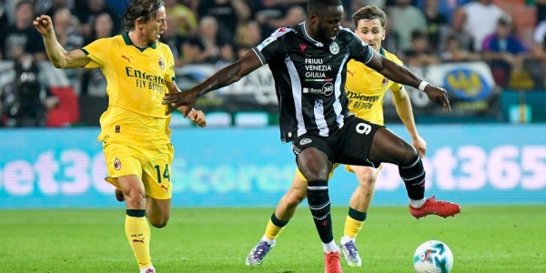 意甲：AC米兰3-0客胜乌迪内斯，圣地亚哥-希门尼斯延续进球荒