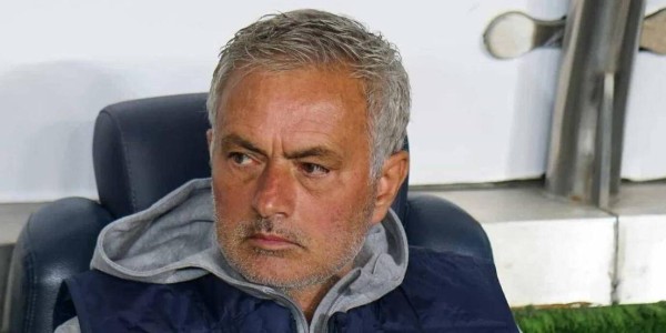 皇马认真考虑邀请穆帅，放权能吸引穆帅，曼联球星有望转会皇马