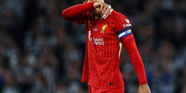 一周丢两冠？阿森纳和曼城，谁会成为下一个利物浦