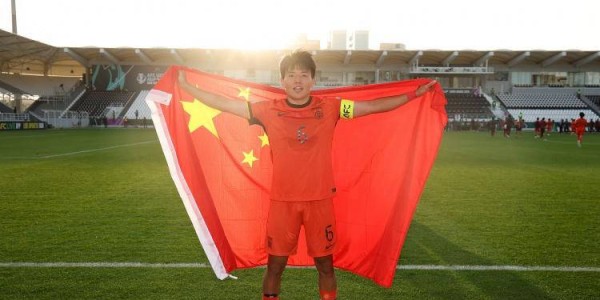 重磅！U23国足队长正式加盟英超球队，掀开国足青年球员赴欧新篇章