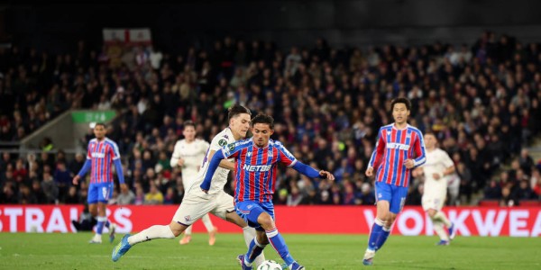 欧协联1/4决赛首回合：水晶宫3-0佛罗伦萨 马特塔点射米切尔萨尔建功