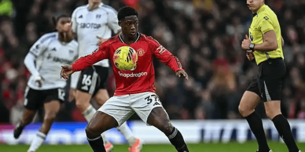 曼联英超3连胜＋坐稳联赛第4＋本赛季仅胜14场比赛！