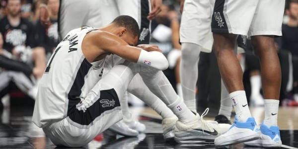 Shams：文班亚马去了马刺训练馆盼赴客场 出战G3仍存疑