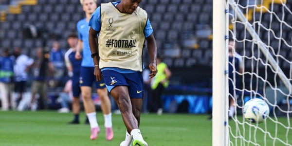 热刺3000万新援为何无缘欧冠？背后故事让人唏嘘