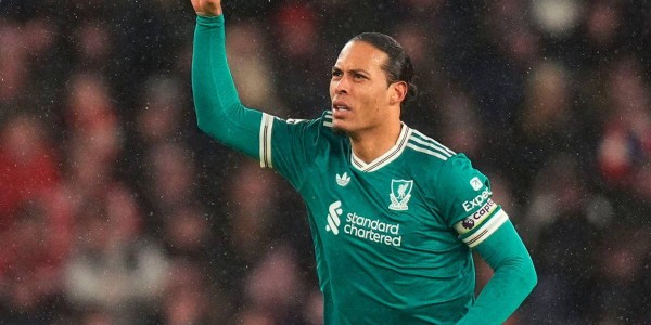 范戴克头球致胜助利物浦重返胜轨，杰拉德高度评价防线提升