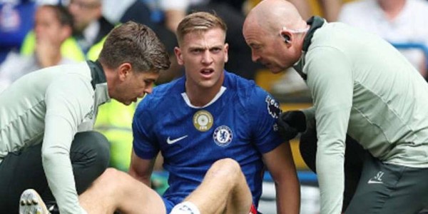 切尔西前锋德尔普因伤缺席欧冠首战，俱乐部紧急召回吉乌