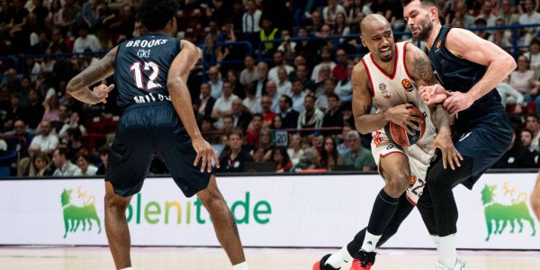 莫德里奇续约AC米兰提三条件：欧冠、引援与阿莱格里