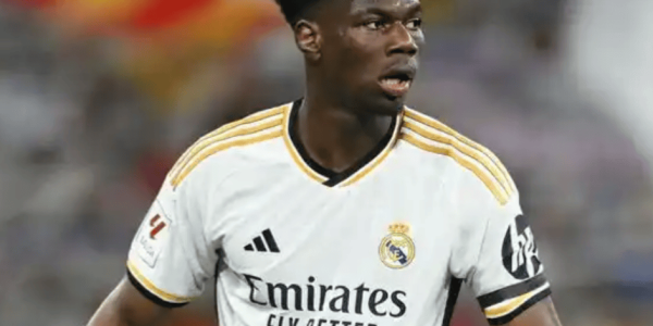 7000万英镑签卡塞米罗接班人，曼联瞄准楚阿梅尼，皇马想续约得加薪