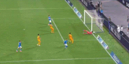 3-2，28岁曼联旧将麦克托米奈妙传，56岁孔蒂率队4连胜排意甲第一