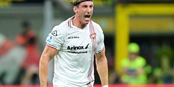 意甲最新积分战报AC米兰主场爆冷不敌升班马卫冕冠军完胜领跑