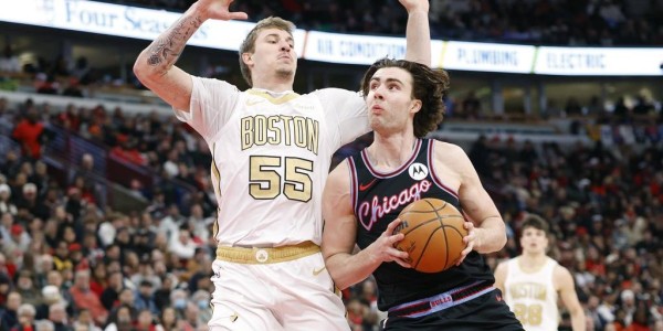 布朗空砍33+8赫尔特三分绝杀 公牛险胜绿军迎4连胜